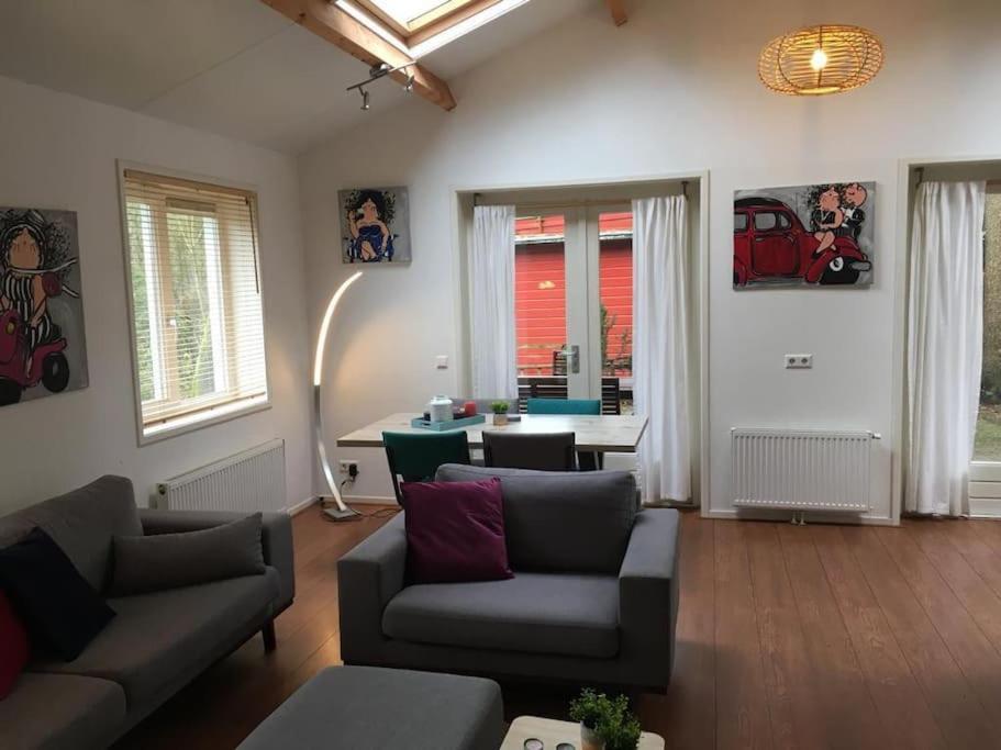 Heerlijk Huis In Een Prachtige Bosrijke Omgeving. Putten Luaran gambar